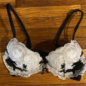 Victoria’s Secret Push UP Bra 32B